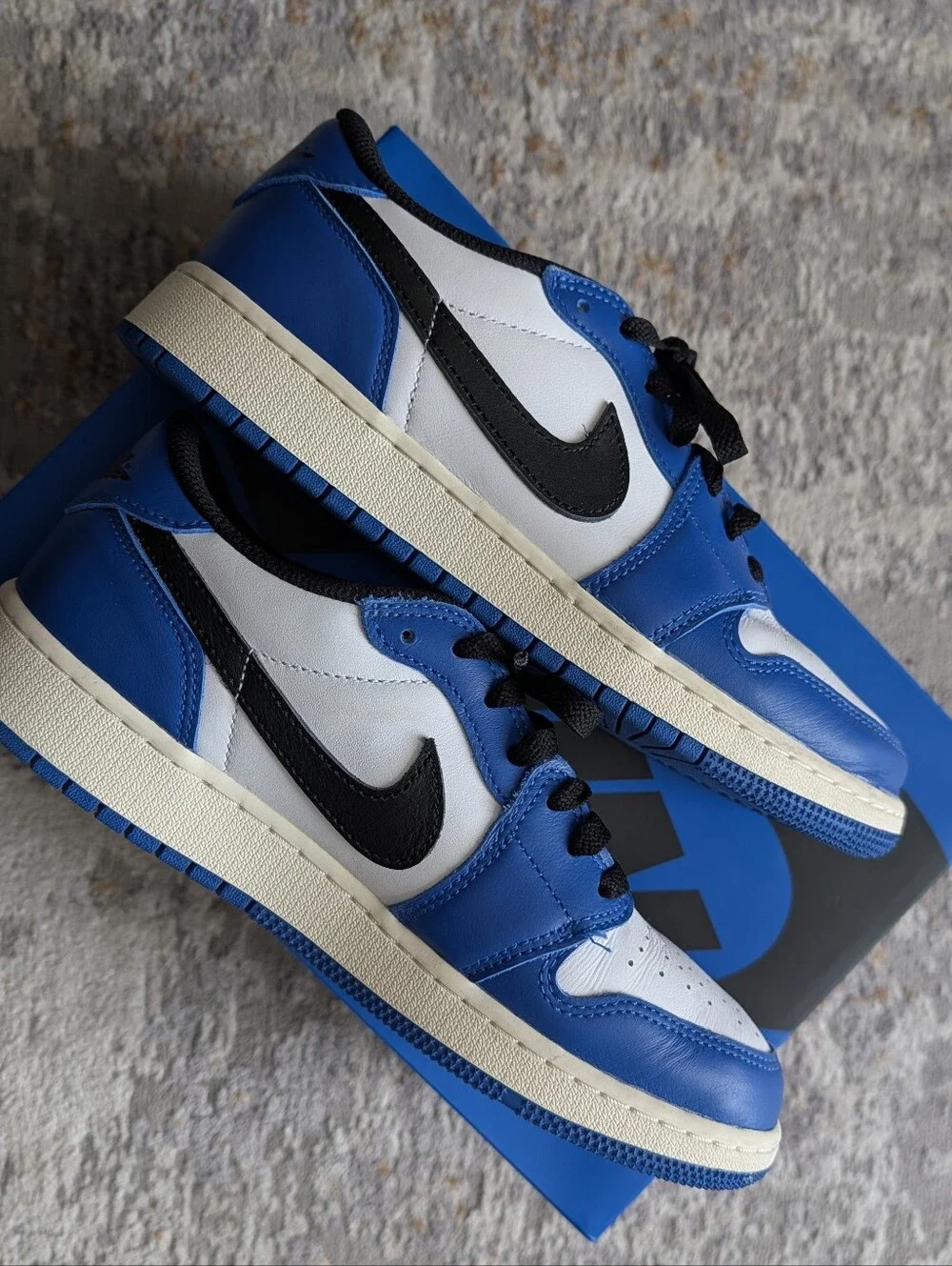 Air Jordan Retro Low OG Game Royal Youth Size 7 - Picture 7 of 10